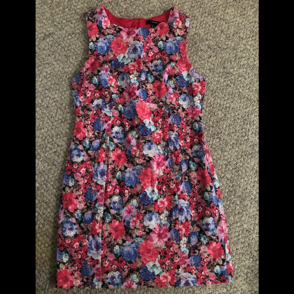 Floral mini dress. Size large.